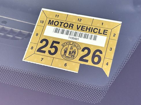 Used 2016 Jeep Grand Cherokee Laredo 75th Anniversary image 6