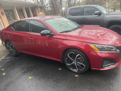 Used 2024 Nissan Altima 2.5 SR w/ SR Premium Package image 14