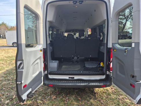 Used 2016 Ford Transit 350 XLT image 9