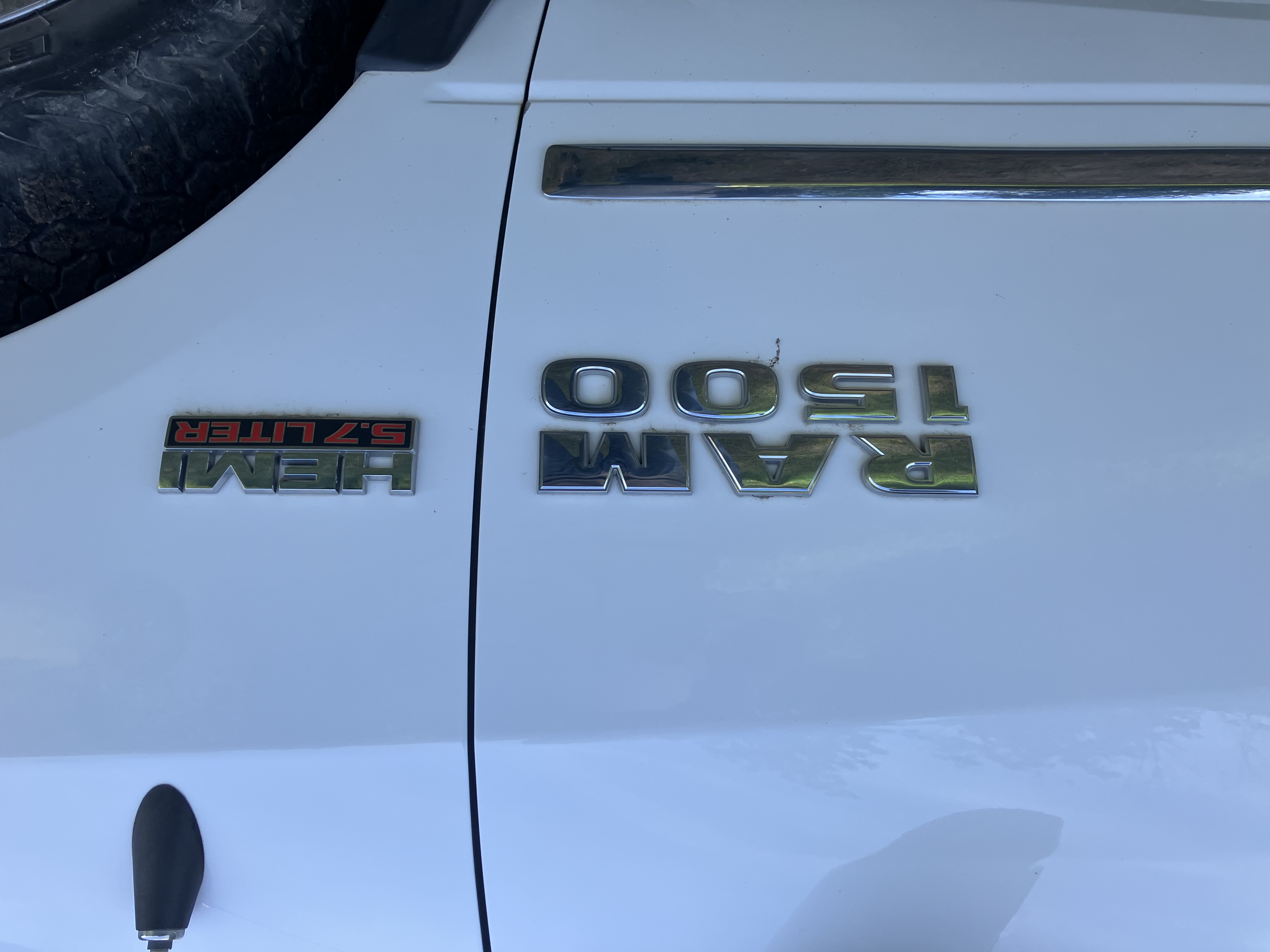 Used 2014 RAM 1500 Express AWD/4WD image 2