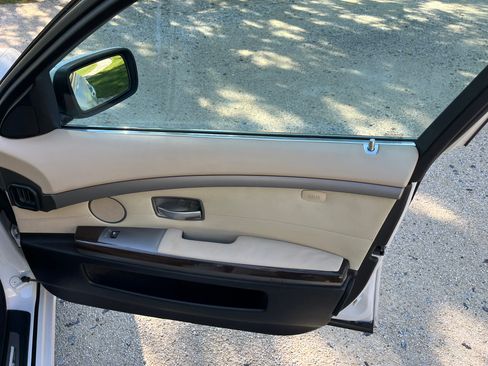 Used 2008 BMW 750Li image 28