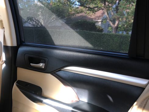 Used 2015 Toyota Highlander XLE image 26