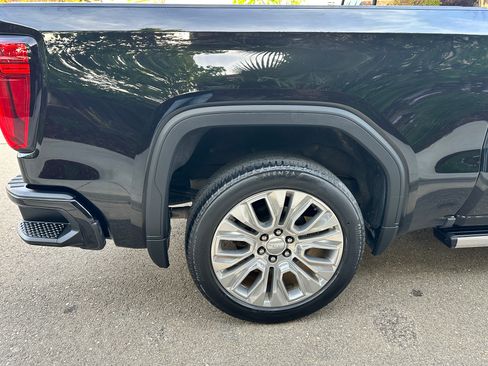 Used 2021 GMC Sierra 1500 Denali w/ Denali Ultimate Package image 8