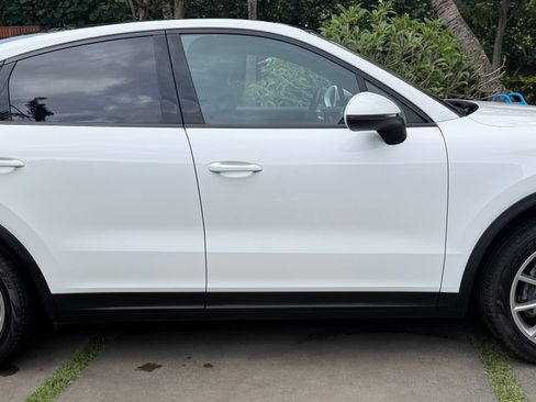 Used 2020 Porsche Cayenne image 2