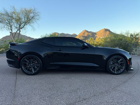Used 2019 Chevrolet Camaro ZL1 image 26
