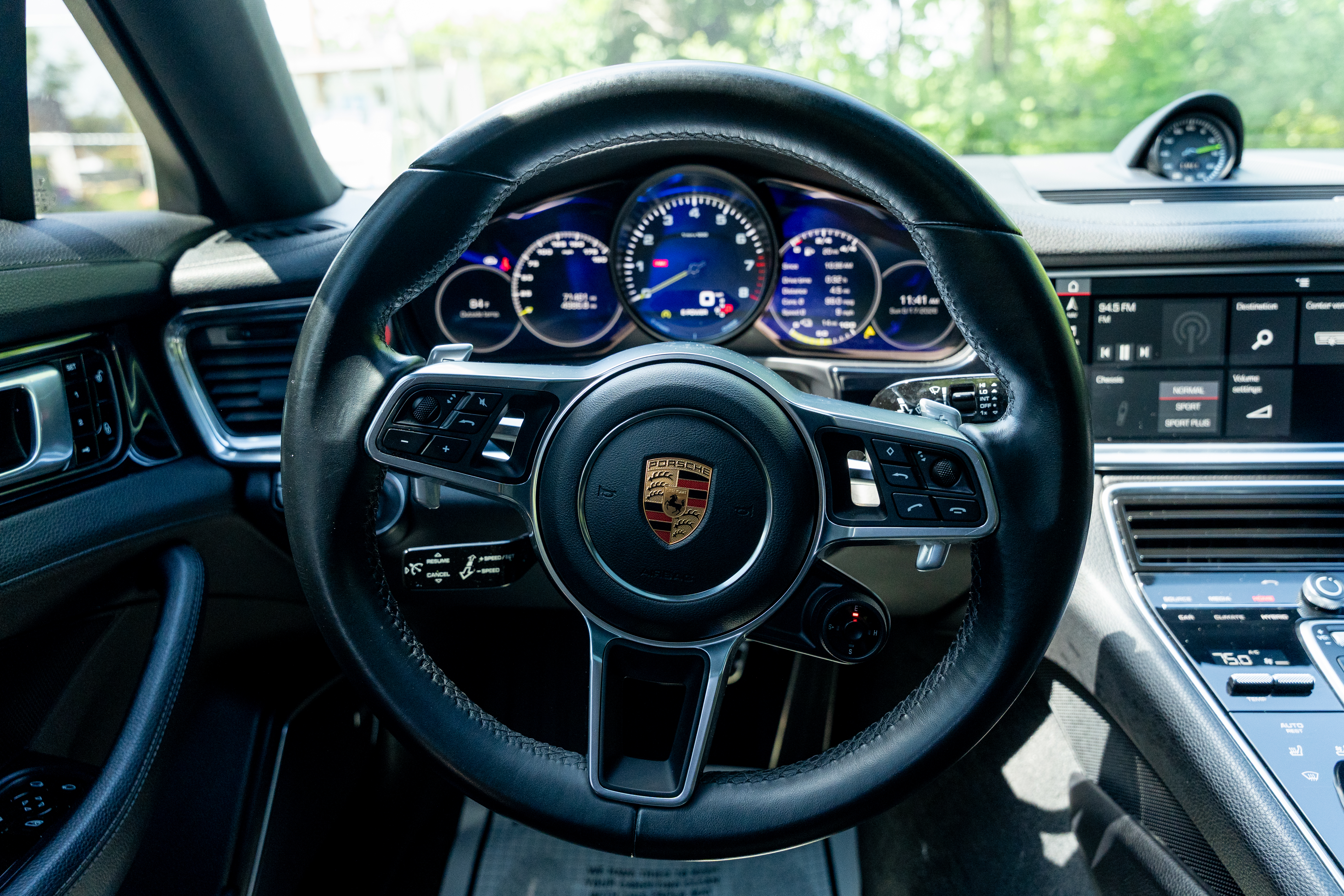 Used 2018 Porsche Panamera 4 w/ Premium Package Plus AWD/4WD image 6