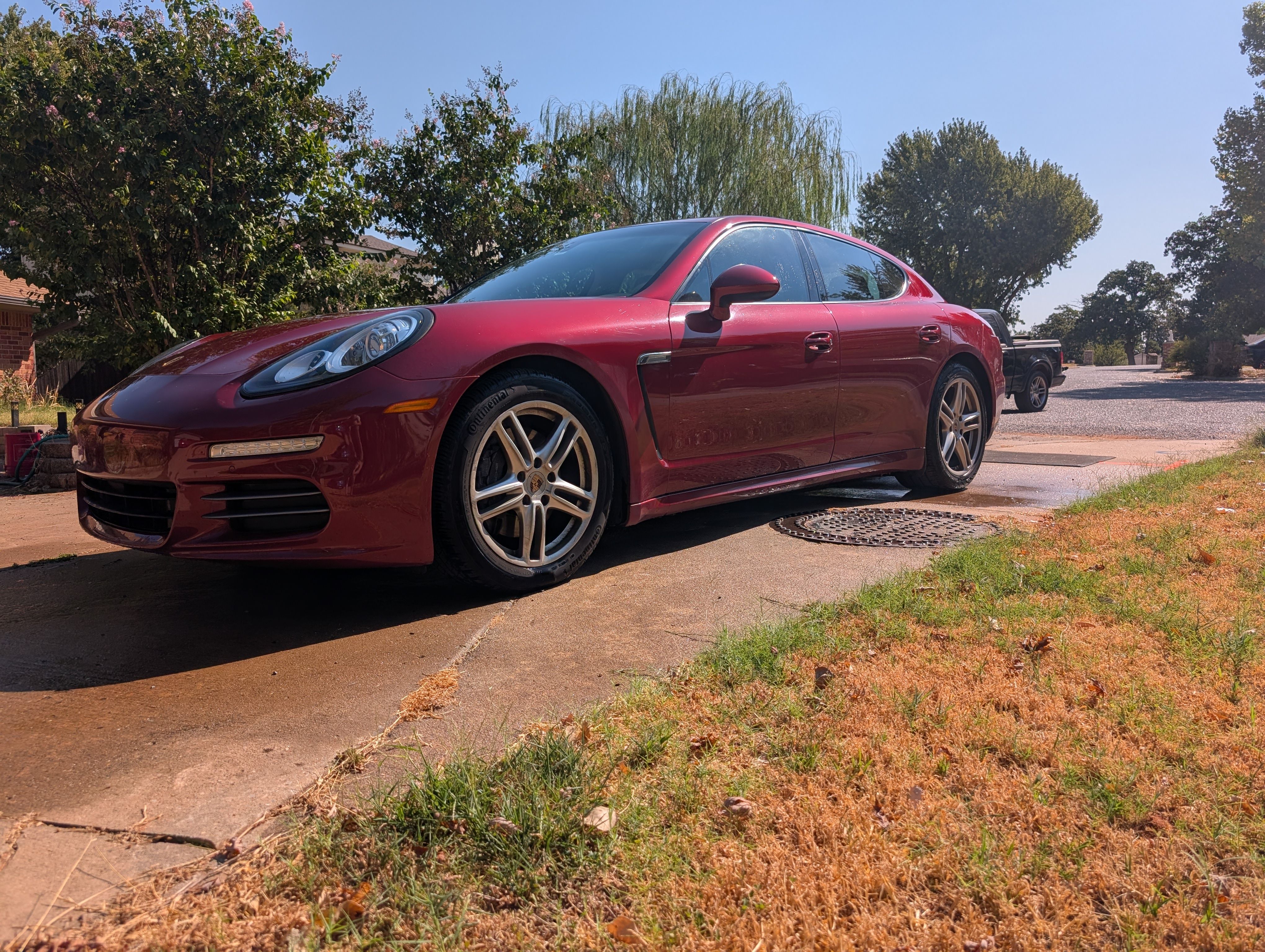 Used 2014 Porsche Panamera 4 AWD/4WD image 2