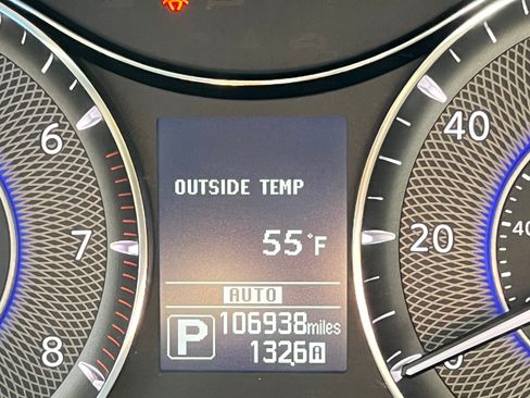 Used 2014 INFINITI QX80 4WD w/ Deluxe Touring Package image 5