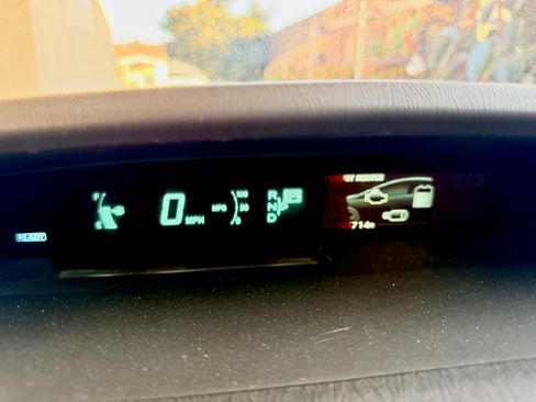 Used 2014 Toyota Prius Two image 8