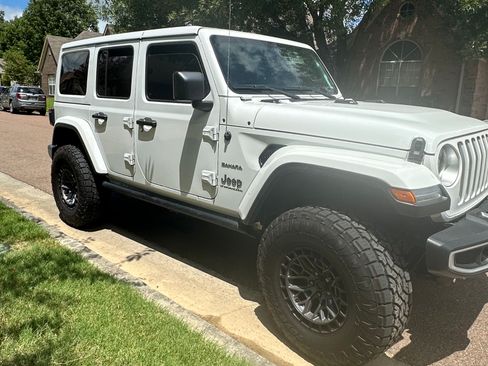 Used 2023 Jeep Wrangler Unlimited Sahara w/ LED Lighting Group image 5
