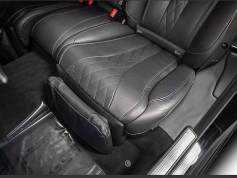 Used 2016 Mercedes-Benz Maybach S 600 image 8