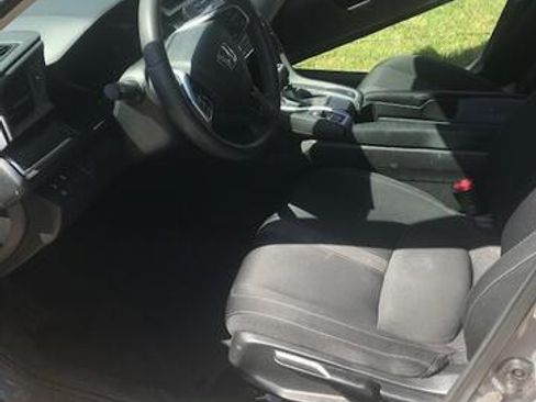 Used 2019 Honda Civic LX image 5