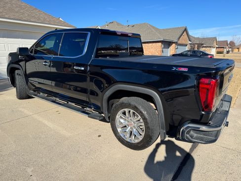 Used 2019 GMC Sierra 1500 SLT w/ SLT Premium Plus Package image 8
