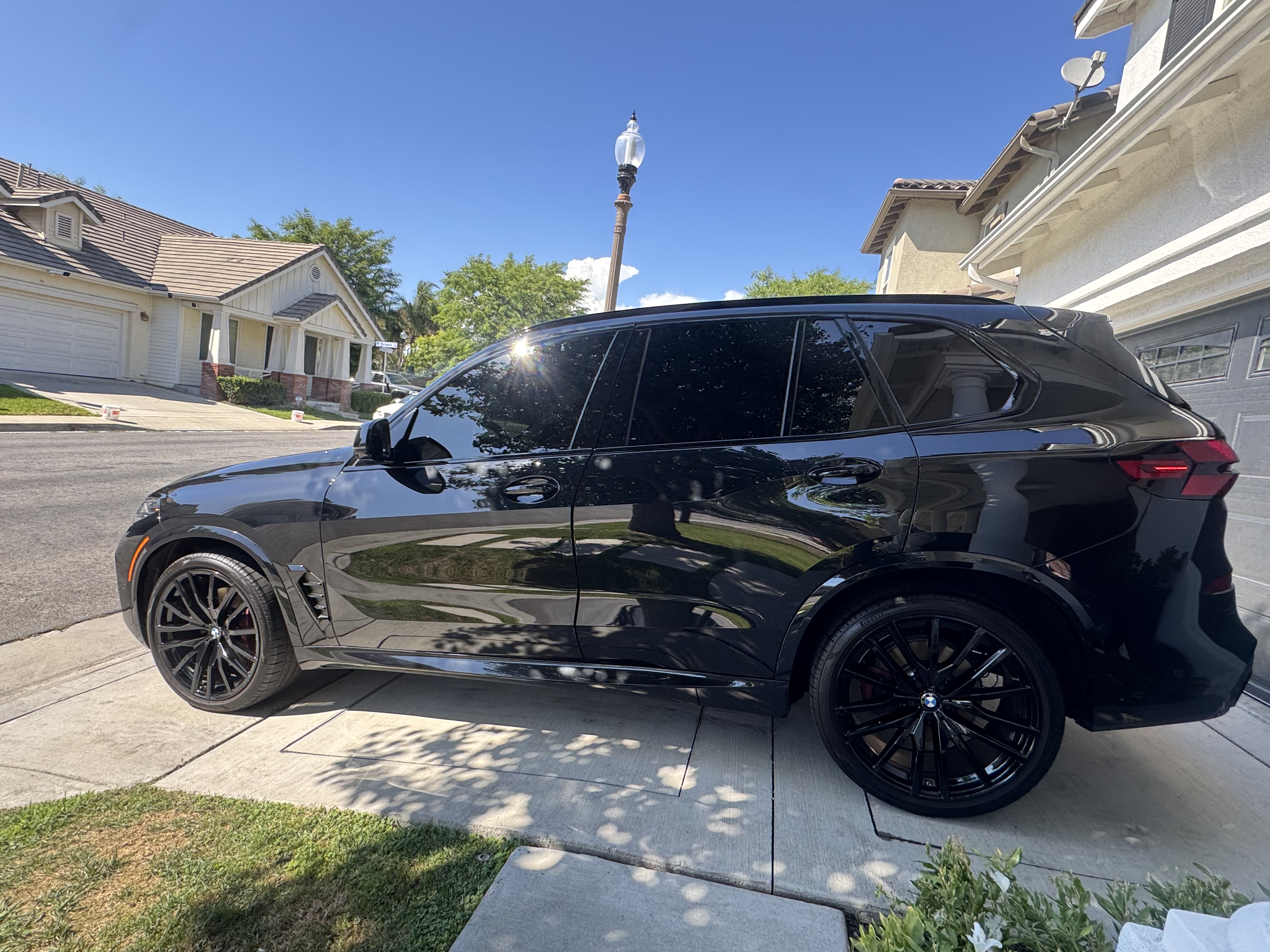 Used 2026 BMW X5 xDrive40i w/ M Sport Package AWD/4WD image 4