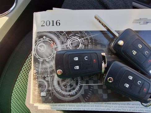 Used 2016 Chevrolet Equinox LT w/ Convenience Package image 15