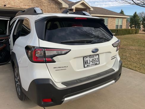 Used 2025 Subaru Outback Touring XT image 9