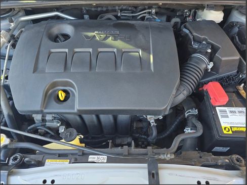 Used 2014 Toyota Corolla LE image 14