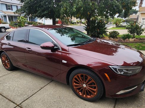 Used 2018 Buick Regal Essence w/ Driver Confidence Package #1 image 1