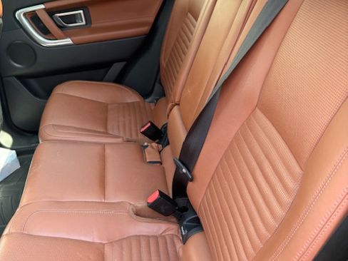 Used 2016 Land Rover Discovery Sport HSE Luxury image 6