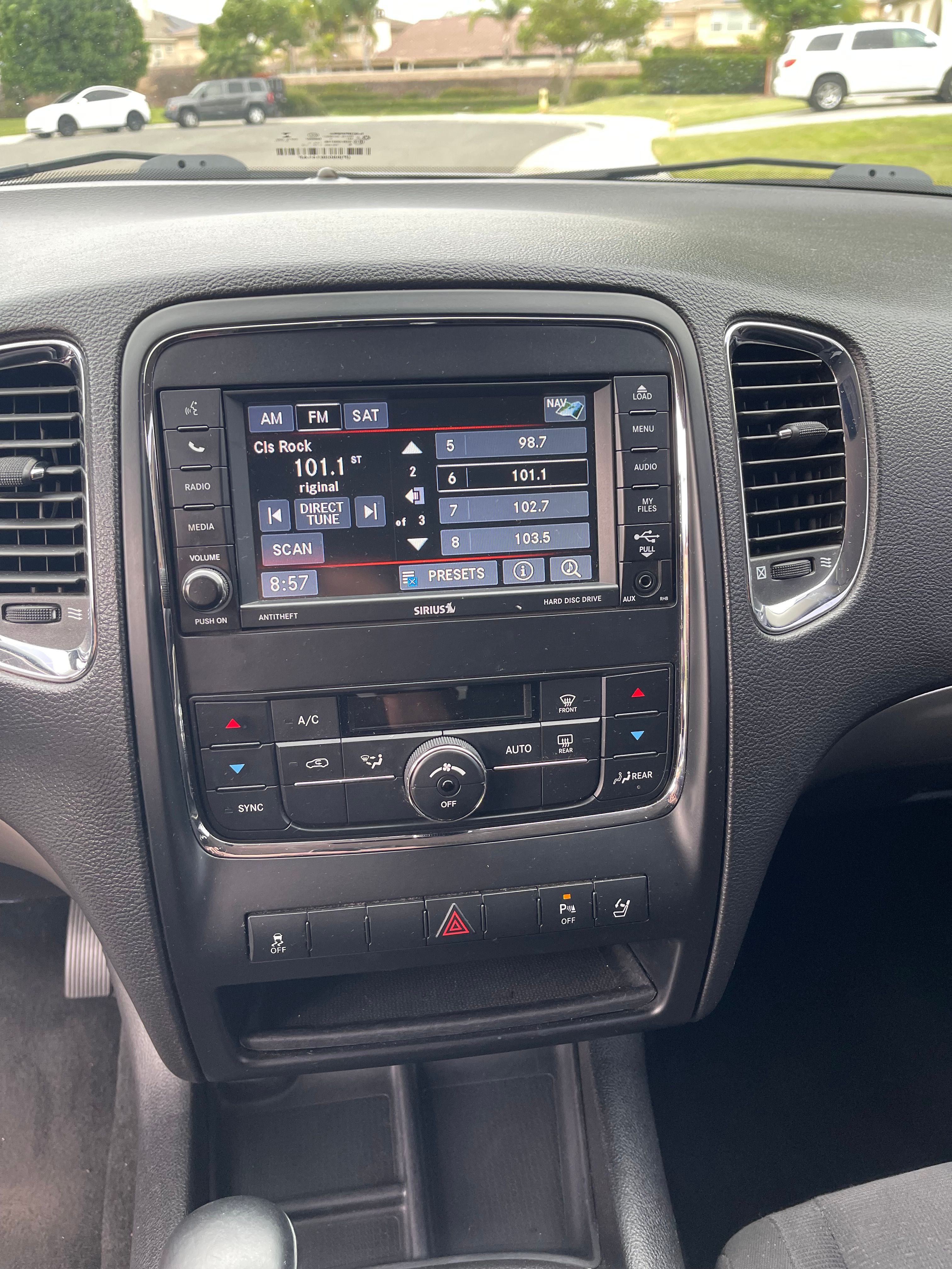 Used 2013 Dodge Durango SXT w/ Blacktop Pkg RWD image 21