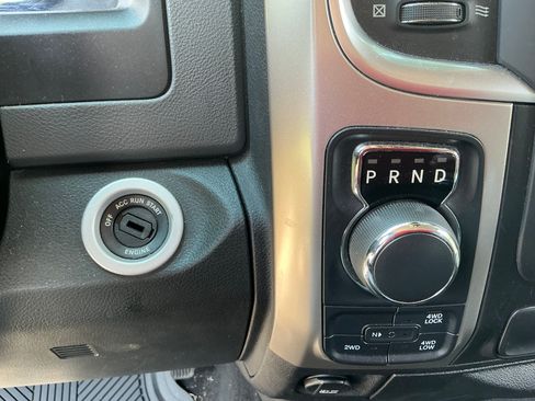 Used 2018 RAM 1500 Classic SLT AWD/4WD image 9