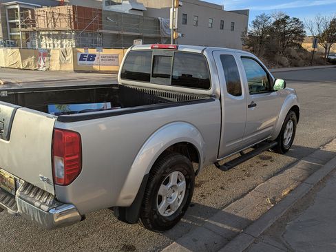 Used 2006 Nissan Frontier SE w/ (P01) Power Pkg image 2