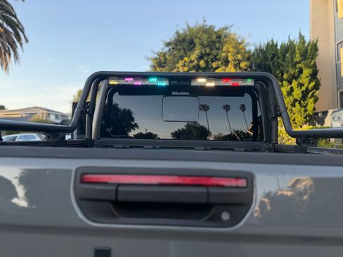 Used 2021 Jeep Gladiator Sport image 24