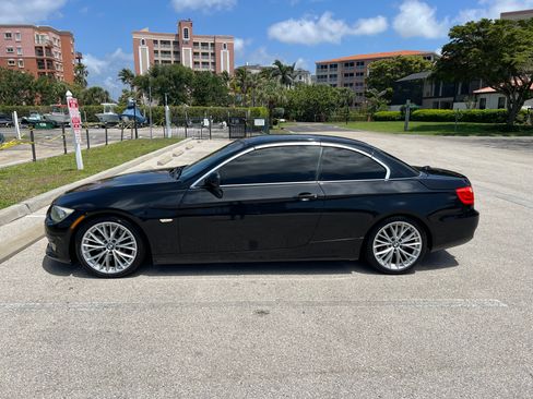 Used 2011 BMW 335i Convertible image 13