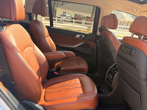 Used 2019 BMW X7 xDrive50i w/ Premium Package image 19