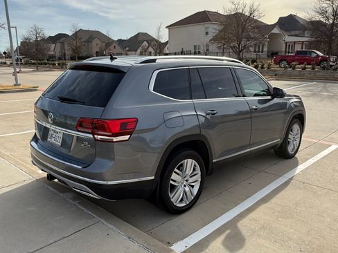 Used 2019 Volkswagen Atlas SEL Premium image 8