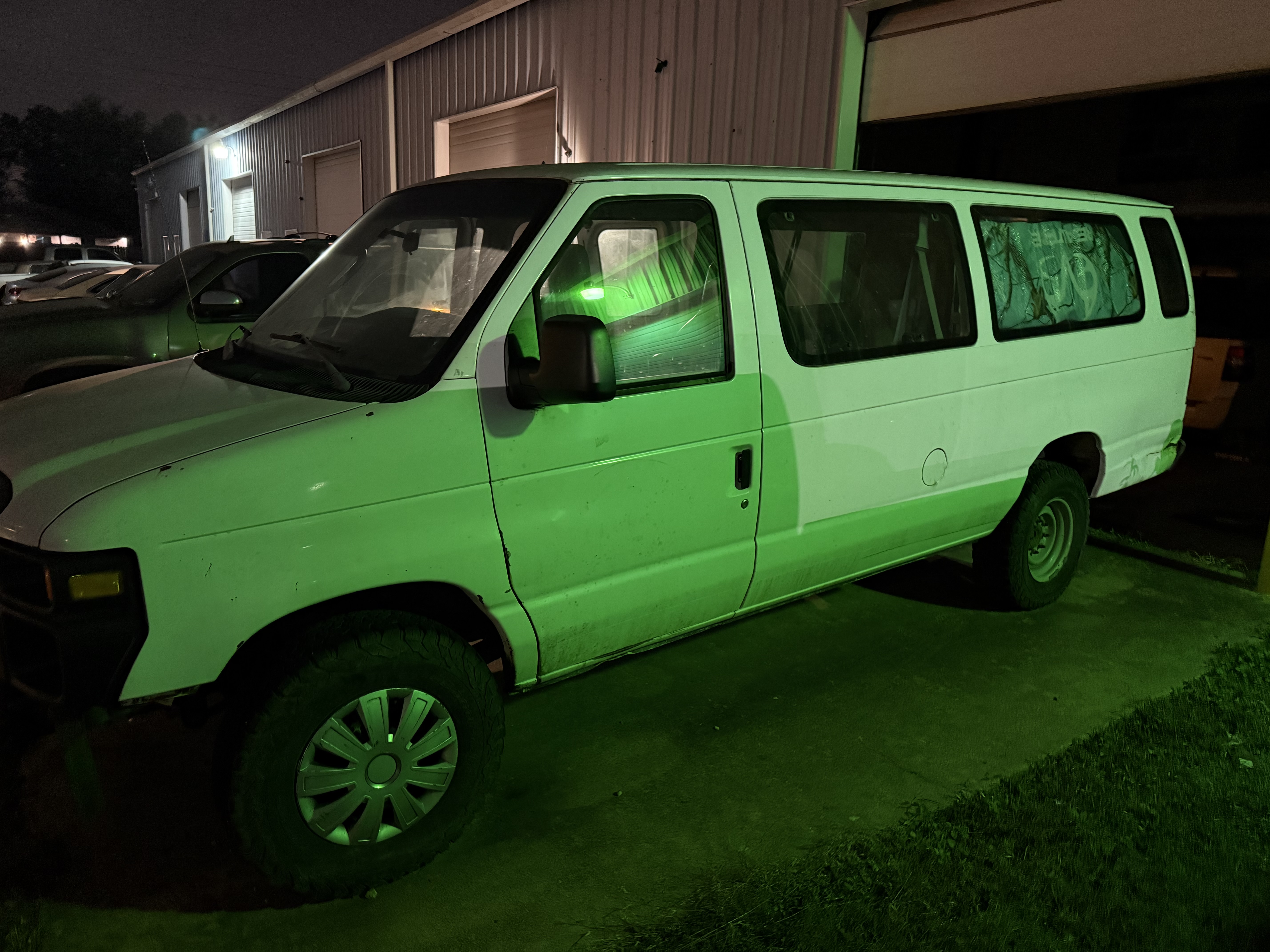 Used 2011 Ford E-350 and Econoline 350 XL w/ PWR Windows & Locks Group RWD image 14