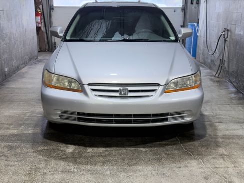 Used 2002 Honda Accord EX image 10