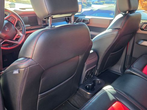 Used 2022 Ford Bronco Wildtrak image 9