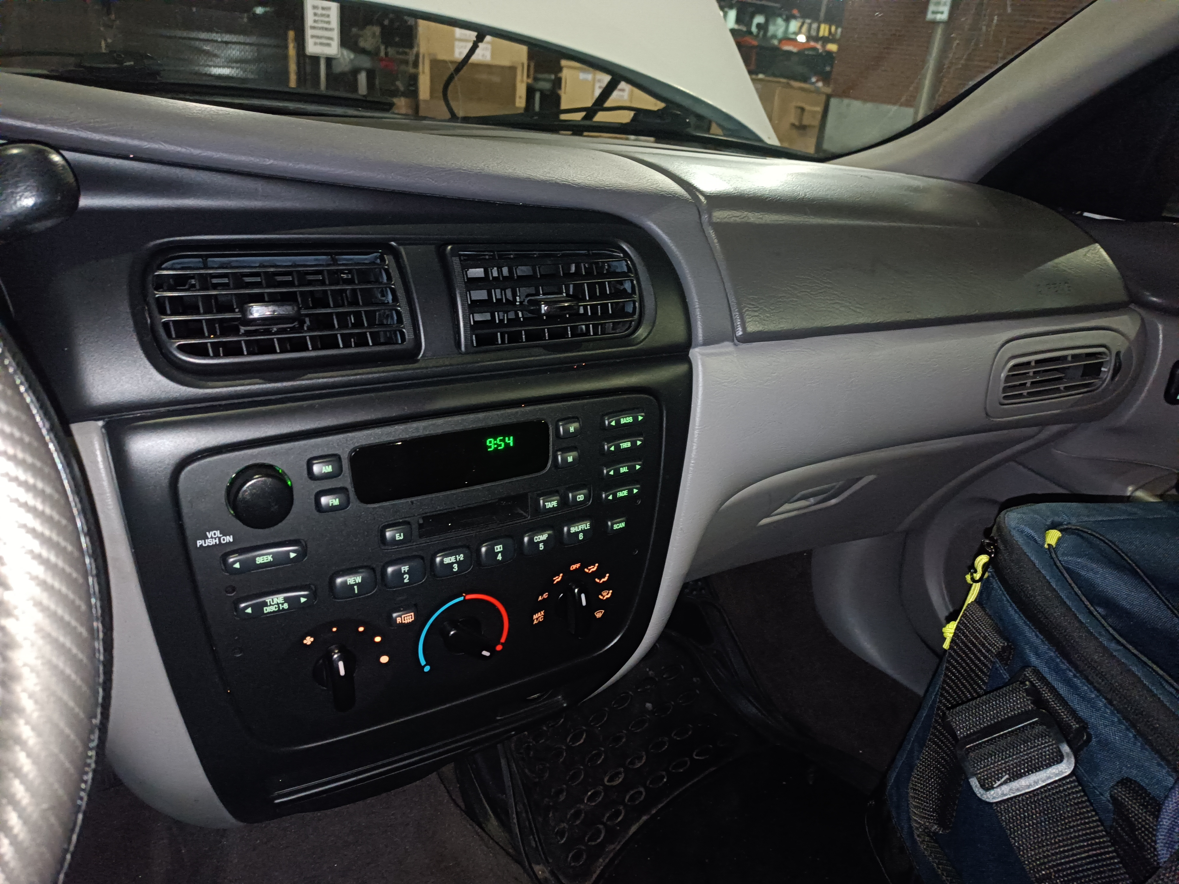 Used 2000 Ford Taurus SES FWD image 28