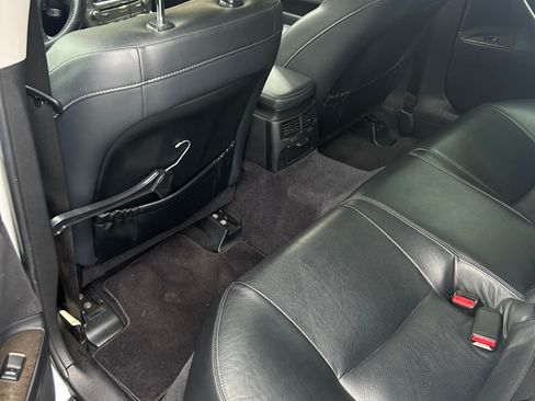 Used 2011 Lexus IS 250 w/ Premium Pkg Value Edition RWD image 11
