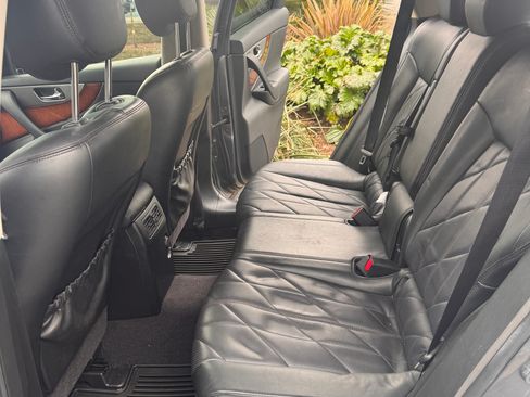 Used 2013 INFINITI FX37 AWD w/ Premium Pkg image 8