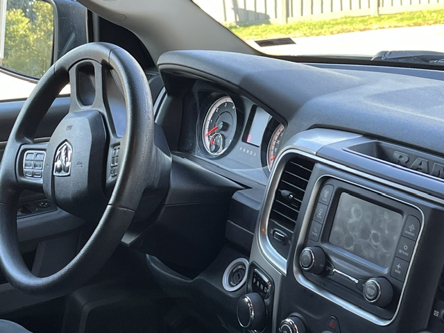 Used 2016 RAM 1500 Classic SLT AWD/4WD image 8