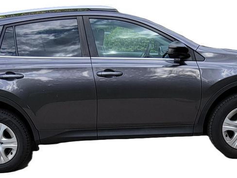 Used 2013 Toyota RAV4 LE AWD/4WD image 5