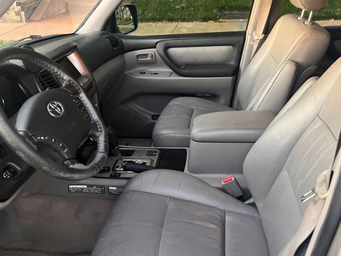 Used 2006 Toyota Land Cruiser image 13