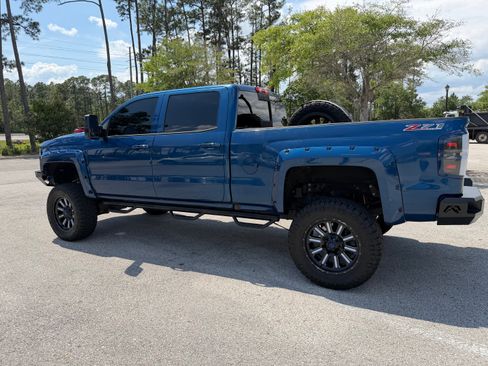 Used 2017 Chevrolet Silverado 3500 LTZ w/ Duramax Plus Package image 16