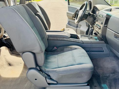 Used 2005 Nissan Titan SE image 10