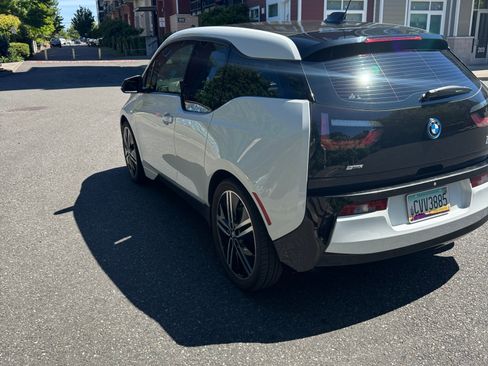 Used 2017 BMW i3 w/ Range Extender RWD image 8