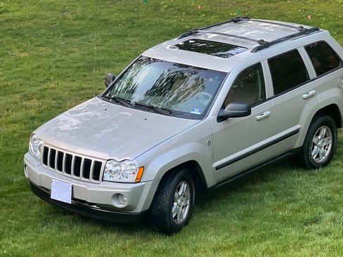 Used 2007 Jeep Grand Cherokee Laredo AWD/4WD image 16