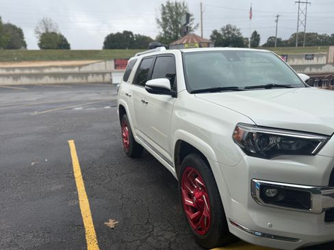 Used 2023 Toyota 4Runner Limited image 2