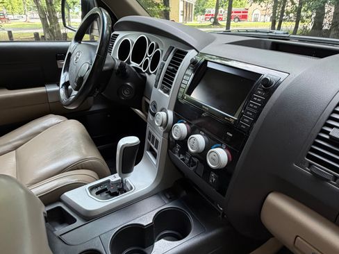 Used 2008 Toyota Tundra Limited AWD/4WD image 25