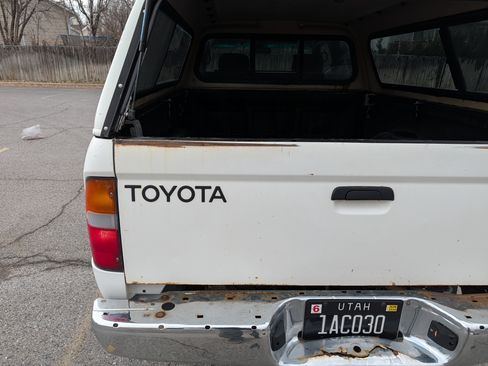 Used 2000 Toyota Tacoma 4x4 Xtracab V6 image 12