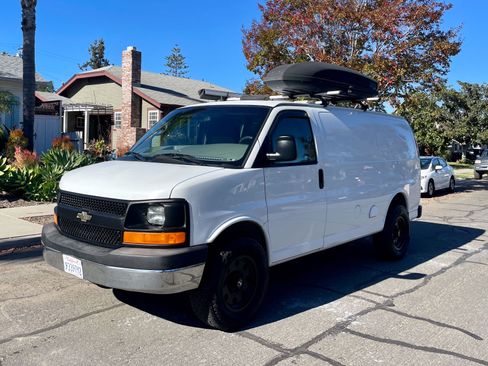 Used 2011 Chevrolet Express 1500 AWD w/ Cold Climate Package image 2