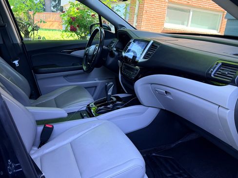 Used 2017 Honda Ridgeline RTL-E image 11