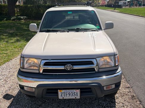 Used 1999 Toyota 4Runner SR5 image 5