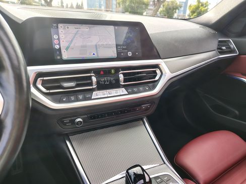 Used 2022 BMW 330i Sedan w/ M Sport Package image 8